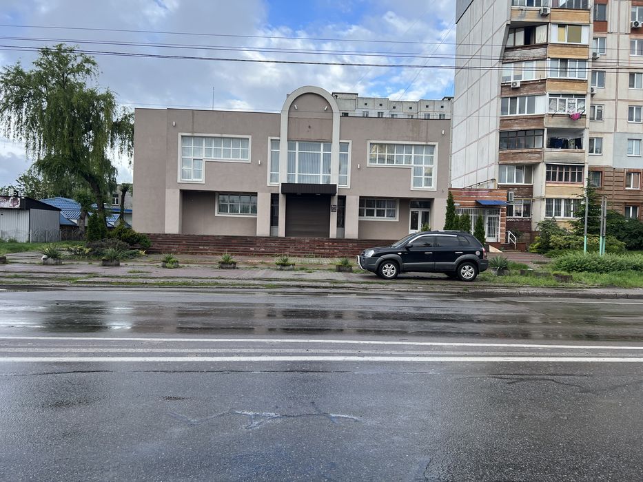 Оренда будівлі під супермаркет,виробництво та інше
