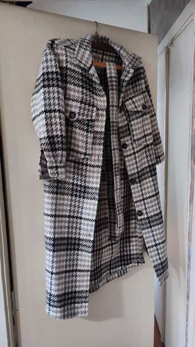 Тепла подовжена  пальто-сорочка жіноча на осінь