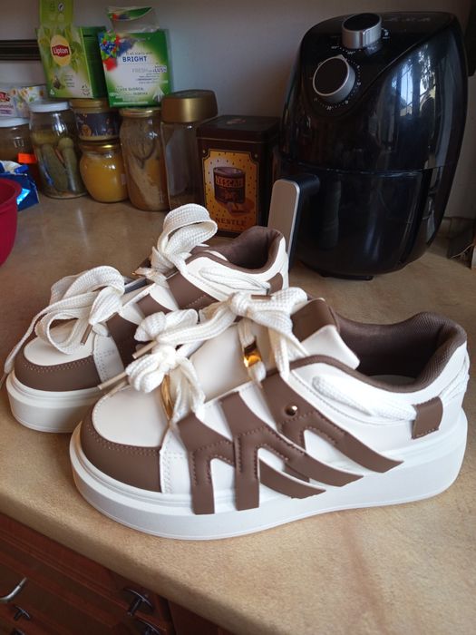 Sneakersy na platformie Renee