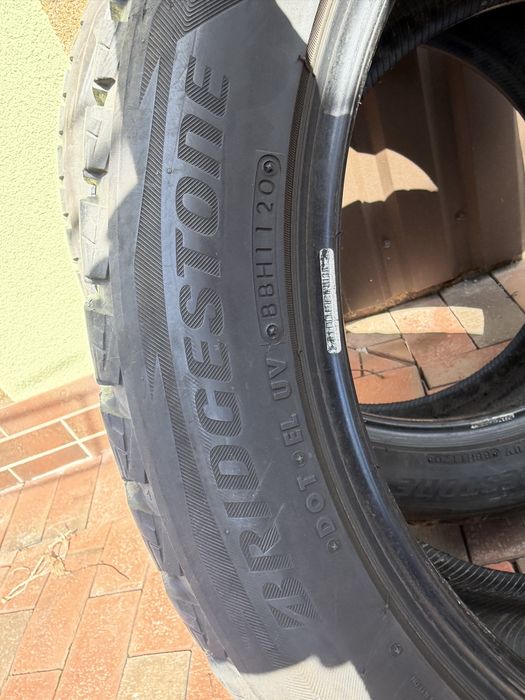Продам шини  BRIDGESTONE BLIZZAK 255/50 R20