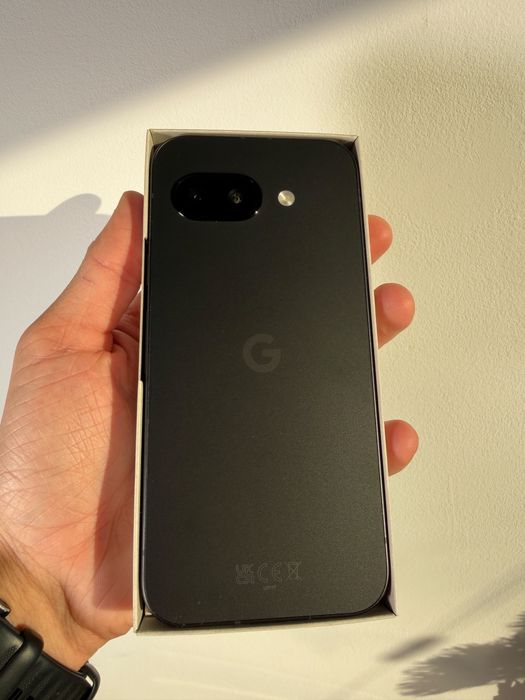 Smartfon GOOGLE Pixel 9a 5G 8/256GB 6.3" 120Hz Obsydian