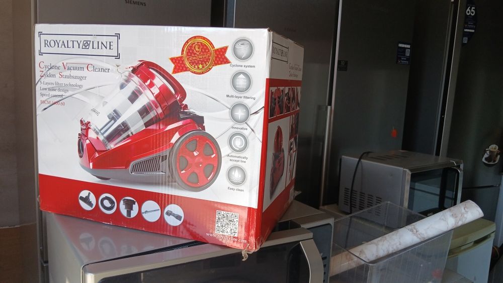 Пилосос Dirt Devil M 7007-1 .