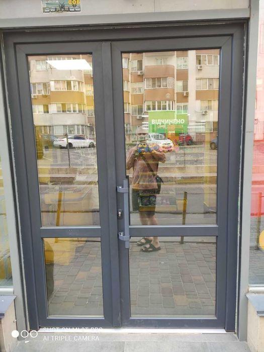 Вікна та двері. Панорамні балкони. Роллети.