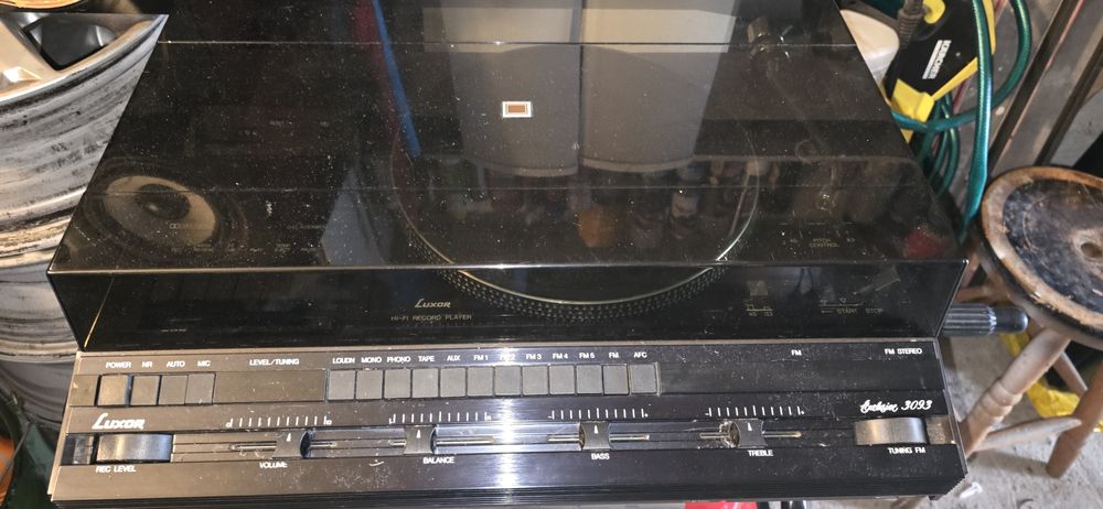 GRAMOFON, „Exclusive 3093”, Luxor.
Obrazy
GRAMOFON, „Exc