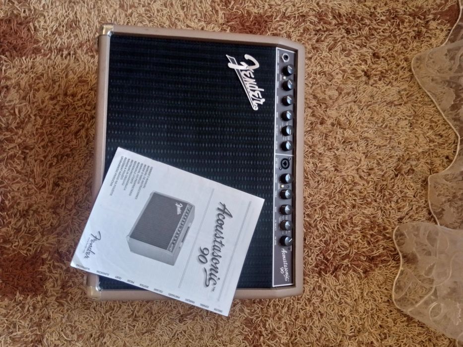 Акустичний комбік FENDER 90