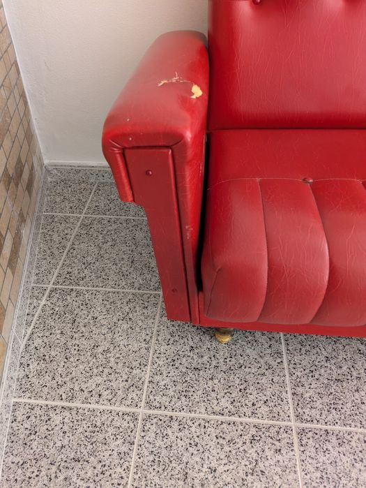 Sofá - cama vermelho