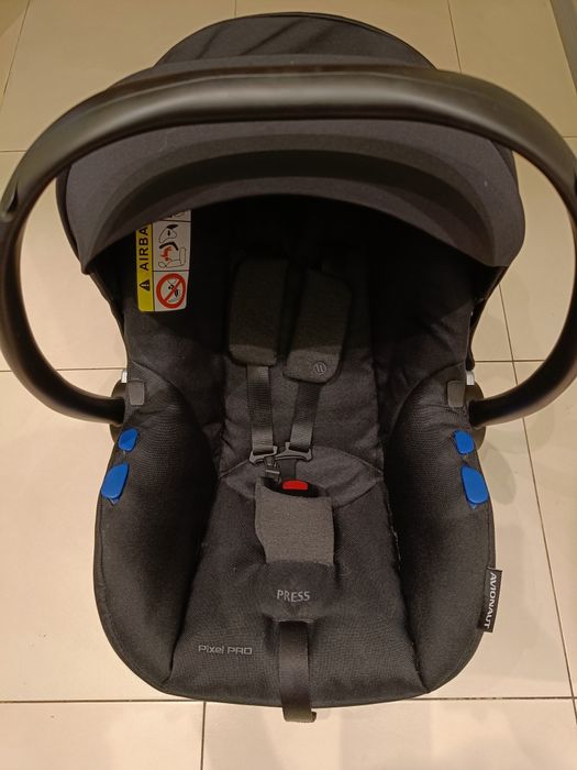 Fotelik z baza ISOFIX avionaut Pixel pro