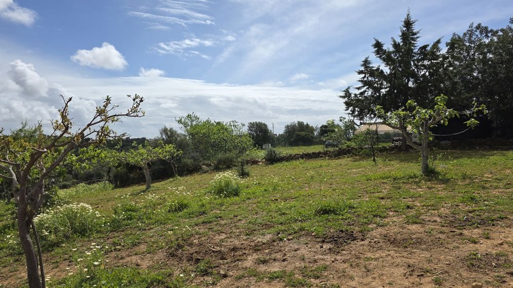 Terreno Rústico com Área Urbana – Estoi, Faro
Terreno rústico à venda