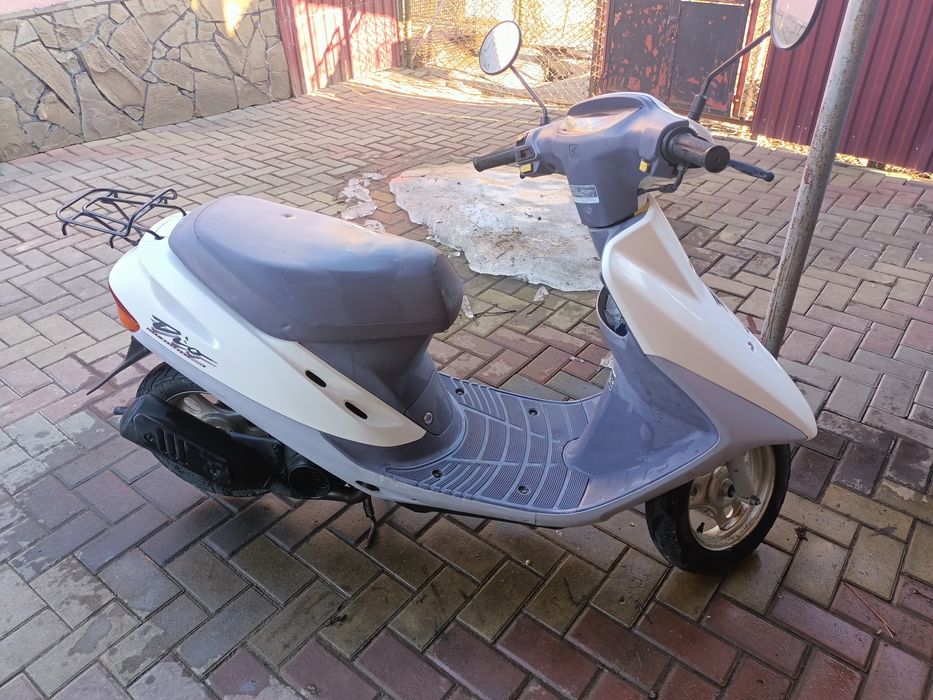 Скутер Хонда Діо.