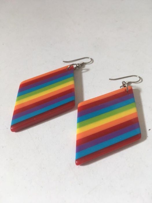 1 Par de Brincos Arco-Íris
