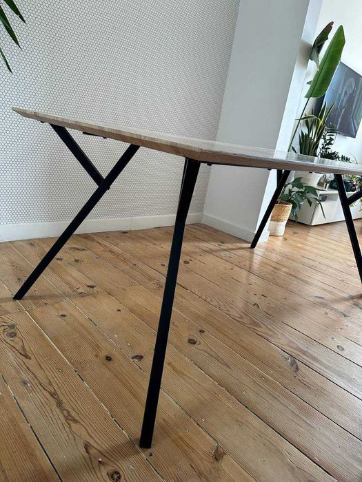 Mesa de jantar 180×90 – 100 €