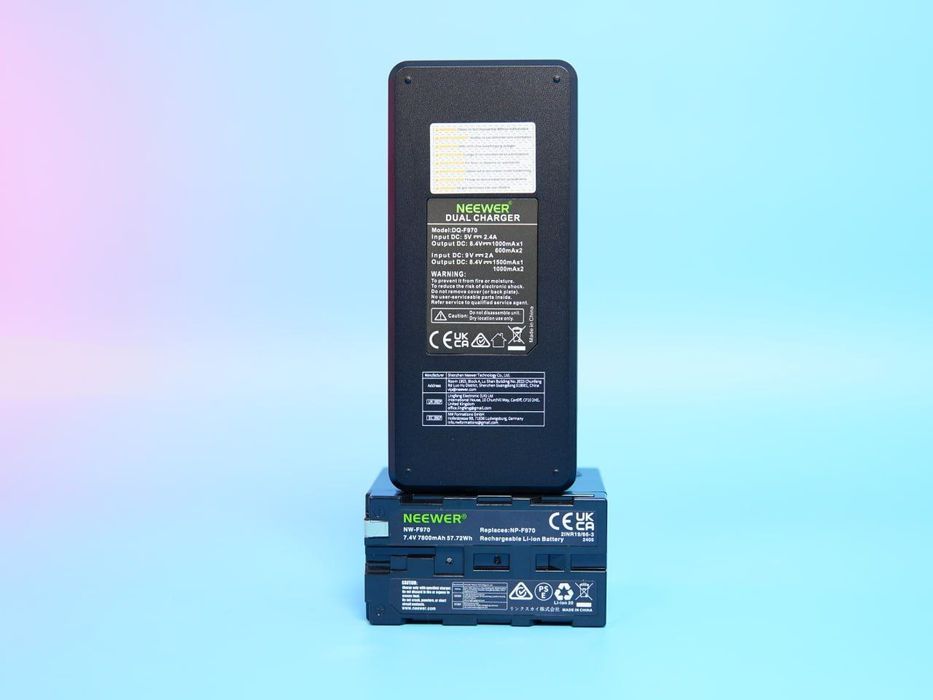 Зарядное устройство + 2шт батарей NEEWER NW-F970 (NP-F970) 7800mAh