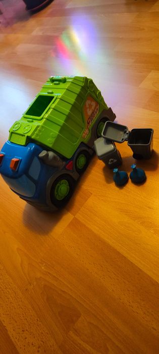 Sprzedam dużą śmieciarkę