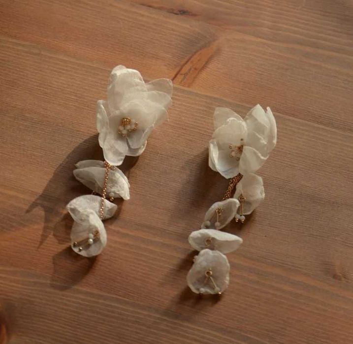 Zwiewne, długie, szyfonowe kolczyki ślubne [ByDziubeka model Aura)