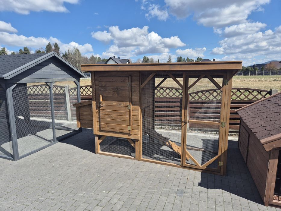 Kurnik dla kur z wolierą