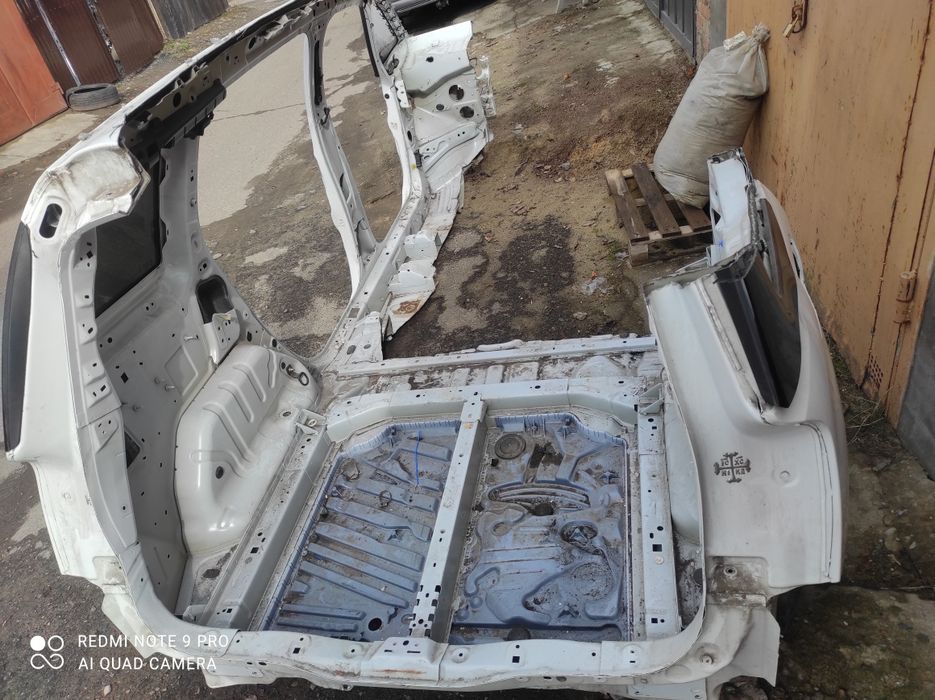 Кузов Ланжерон порог поріг крило Citroen c4 grand Picasso 2 Пікассо 2