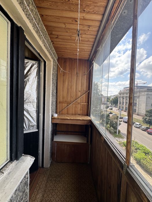 Здається 3 кімнатна рн Цум можна на місяць.