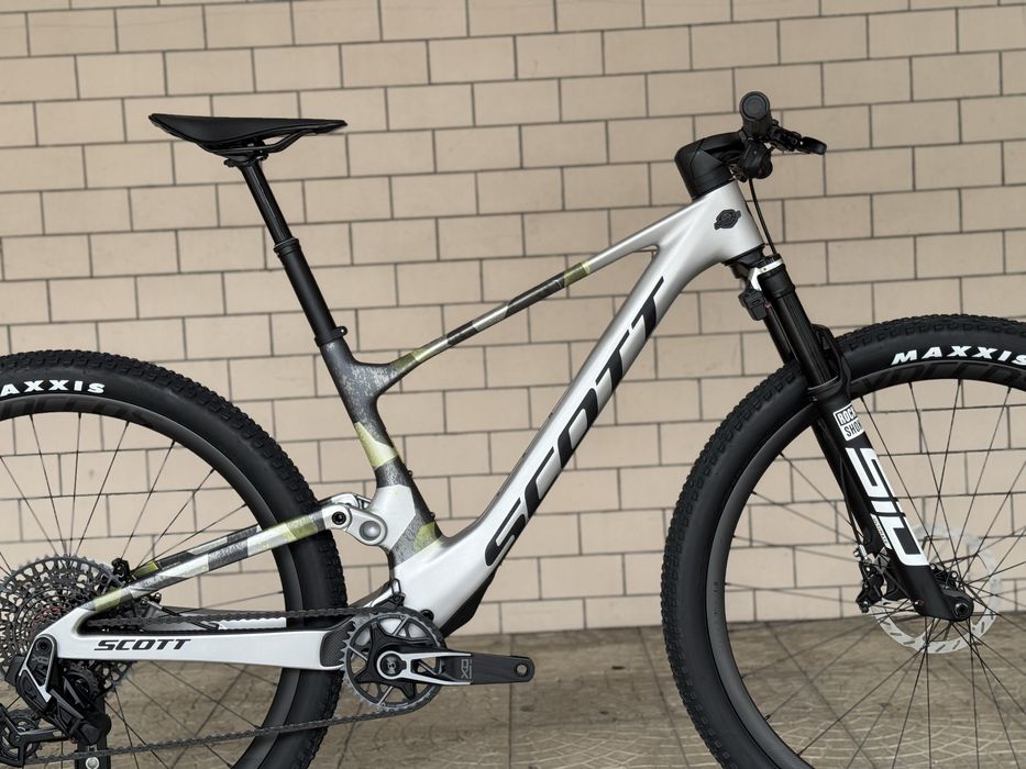 Bicicleta Scott Spark RC WC com Flight Attendant