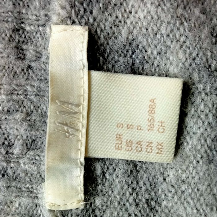 Sweter damski z dekoltem V H&M S