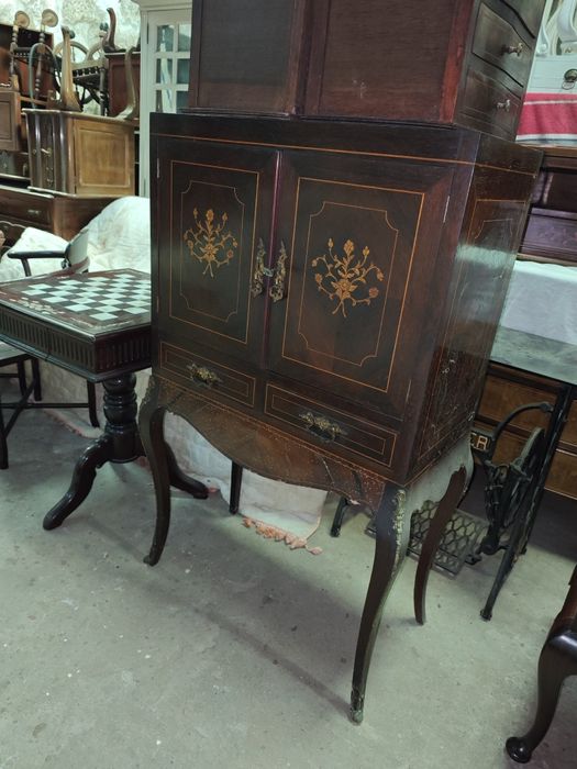 Móvel Bar Licoreiro Estilo Luís XV