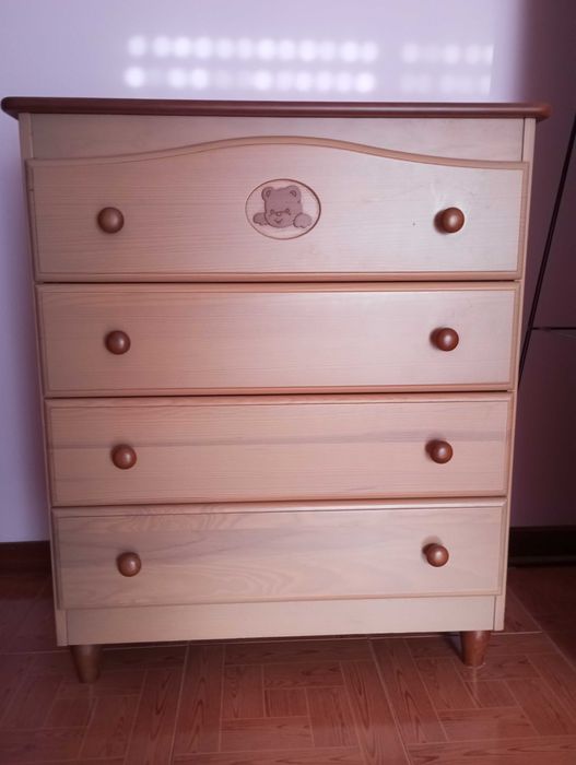 Mobília bebé ( Trama)