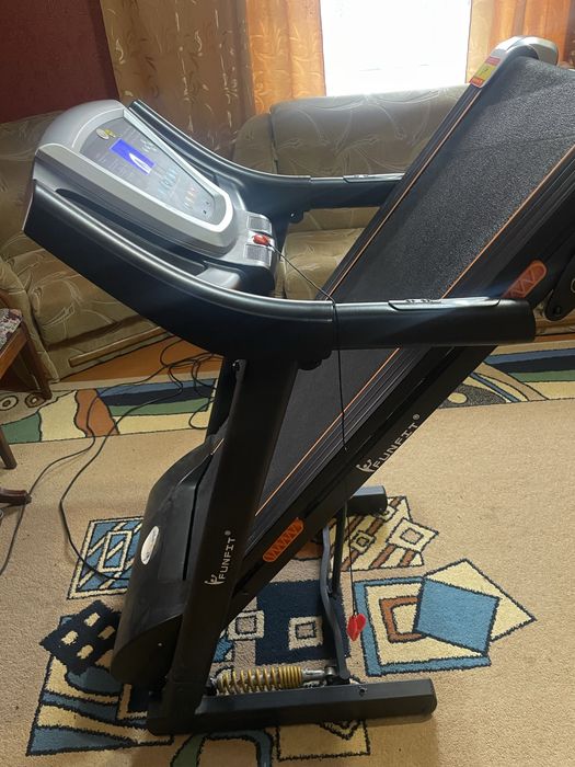 Бігова доріжка електрична