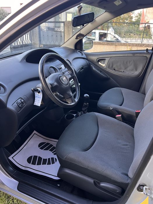Toyota Yaris 1.0 VVT-i Gasolina | 102.000 km