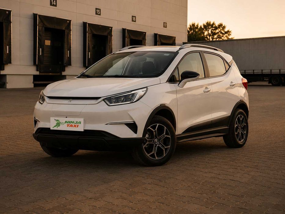 Оренда електромобіля BYD Yuan UP 25 рік +V2L (знижка на зарядку)