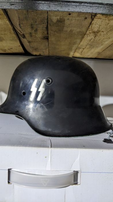 Немецкая каска Stahlhelm M42
