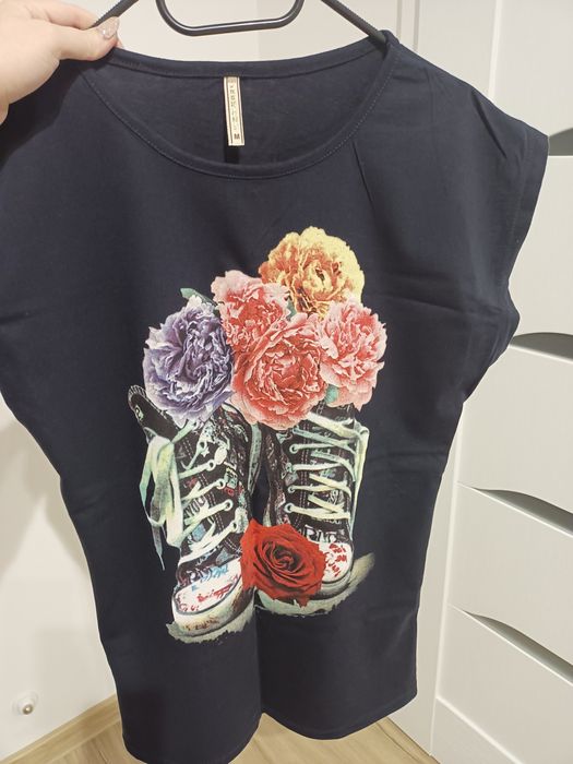 Koszulka letnia z aplikacją