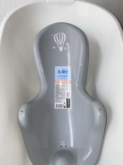 Banheira com adaptador para bebé. Como novo.