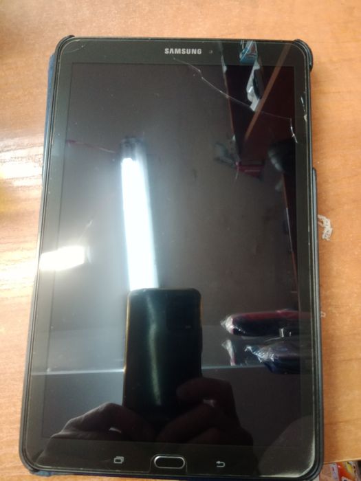 Sprzedam Tablet Samsung Galaxy Tab E