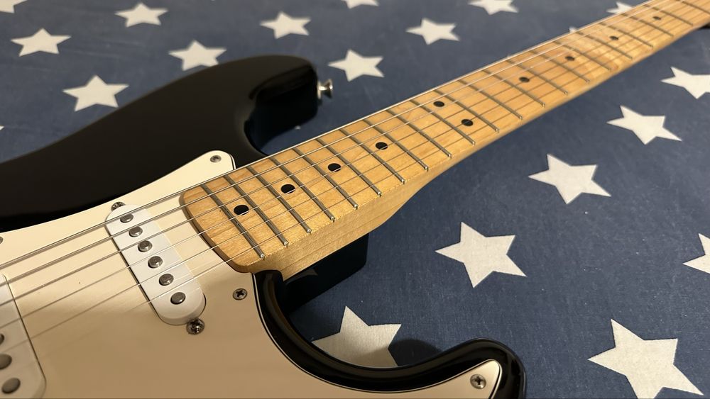 Fender Standard Stratocaster (c/Hardcase)