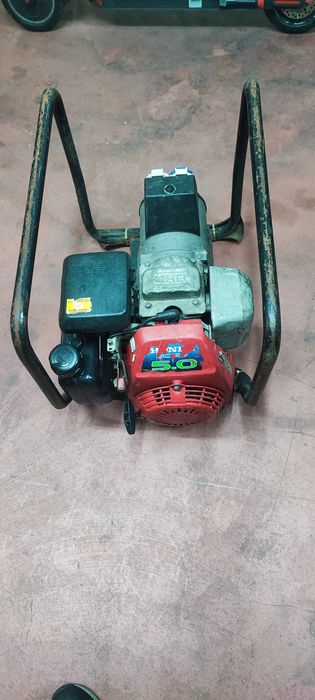 Vendo gerador 2400w