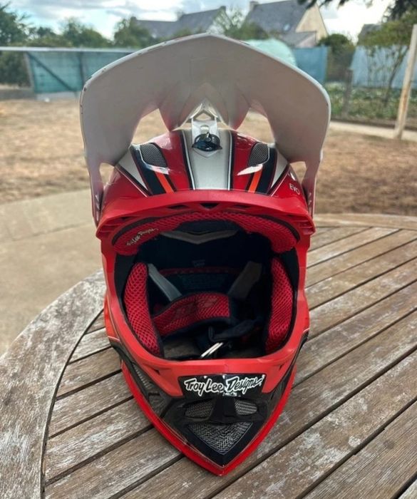Capacete Troy lee designs D3