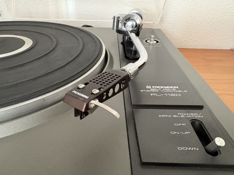 Gira discos Pioneer PL-112 D