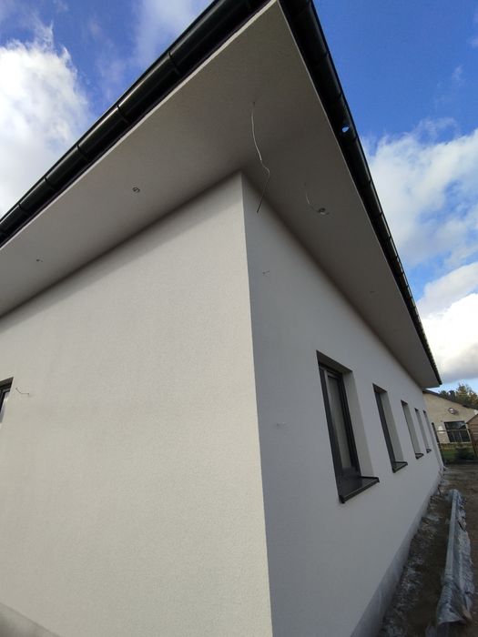 Elewacje docieplenia tynki podbitka