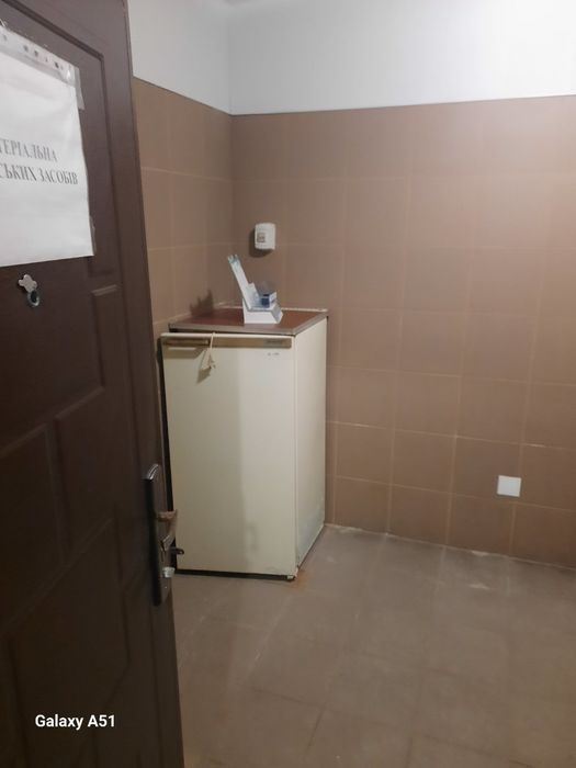 Здається фасадне приміщення по вулиці Київській 1 поверх