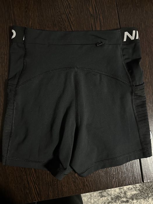 велосипедки Nike