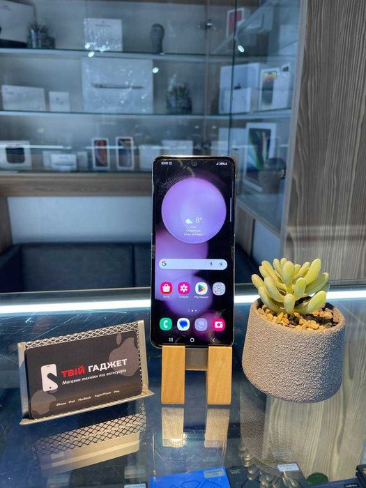 Samsung Galaxy Flip 5 8/256GB Lavender стан 9,6/10 Гарантія | Магазин