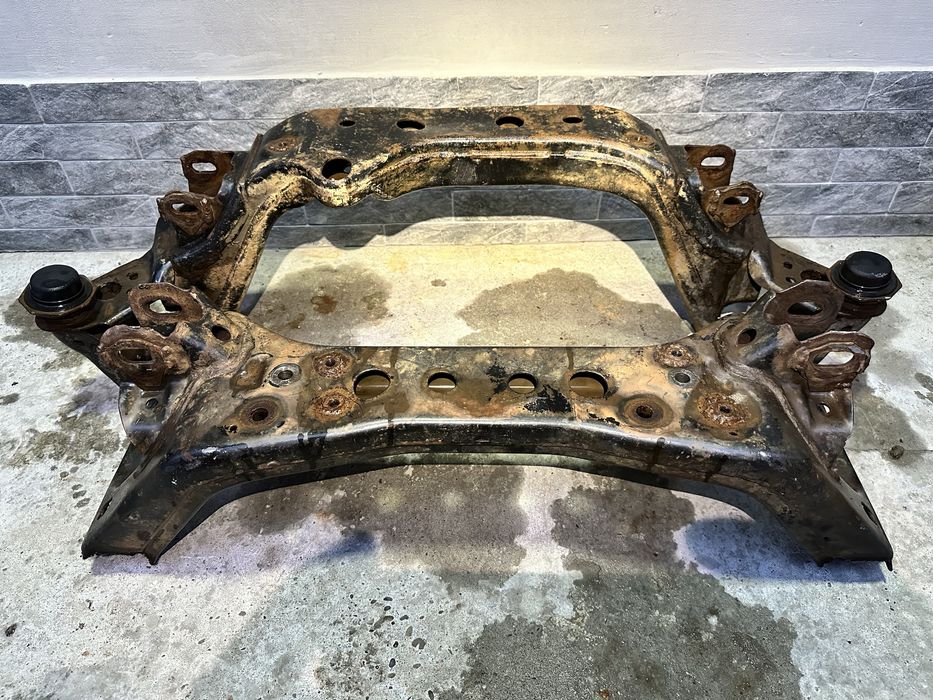 Продам передні балки підрамники TOYOTA FJ Cruiser, Prado 120/150