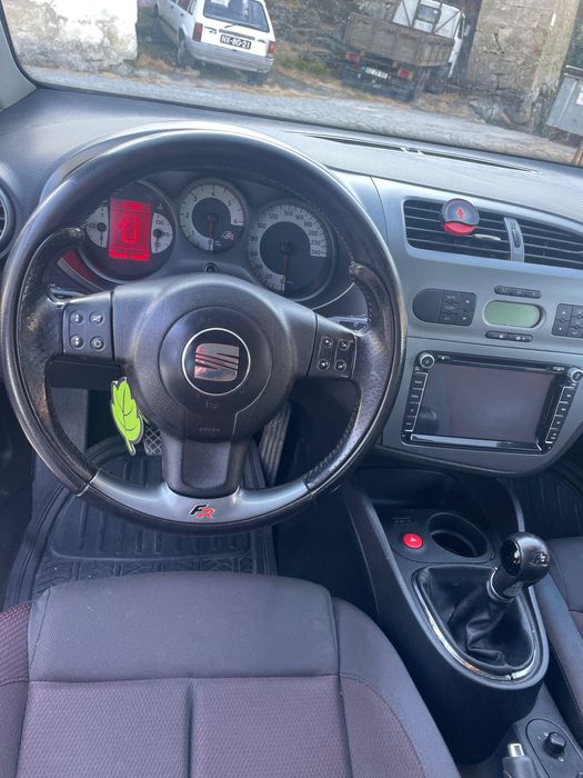 Seat Leon 1P 2.0 TDI 140cv | Look FR | Jantes 18 | Suspensão Koni