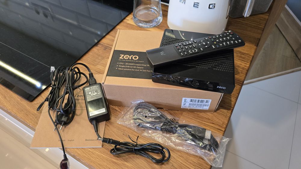 Odbiornik / dekoder VU+ zero REV.2 DVB-S2 HEVC czarny linux E2 oscam