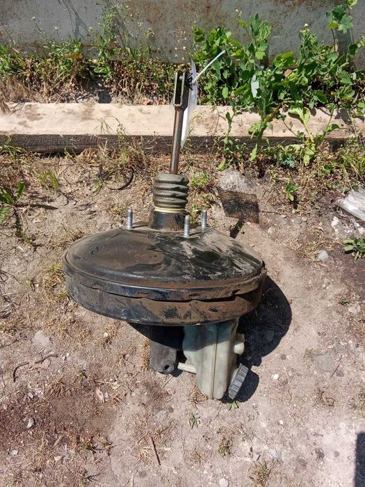 Головний гальмівний циліндр з вакуумом Vito W638