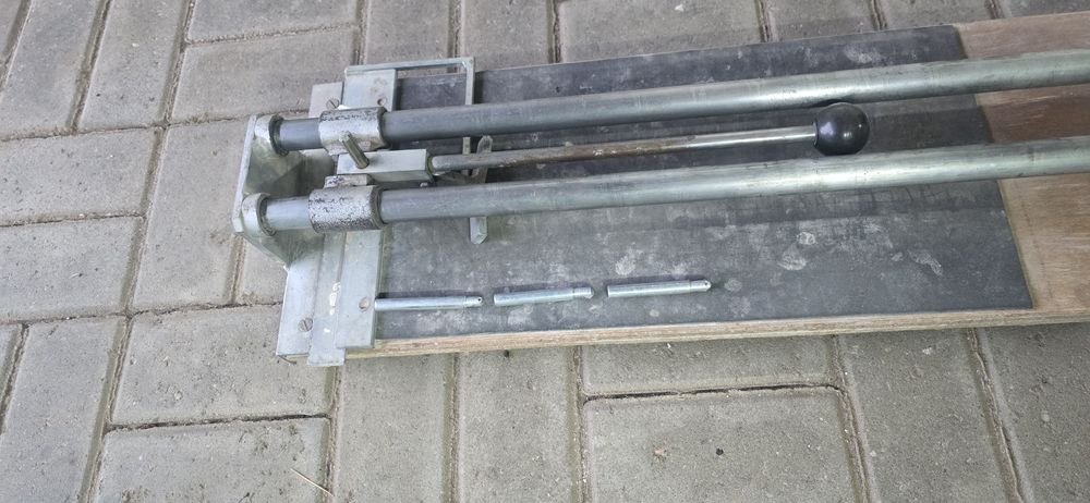 Przecinarka do kafelek Rubi