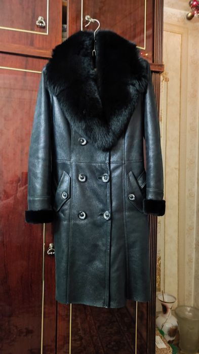 Продаю новую женскую дублёнку.