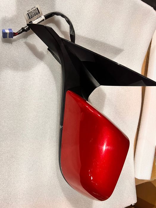 Дзеркало до Tesla model 3