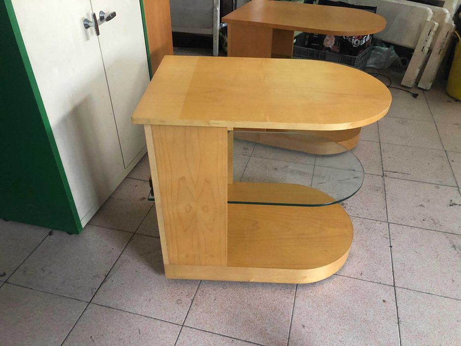 2 moveis expositores /apoio para loja