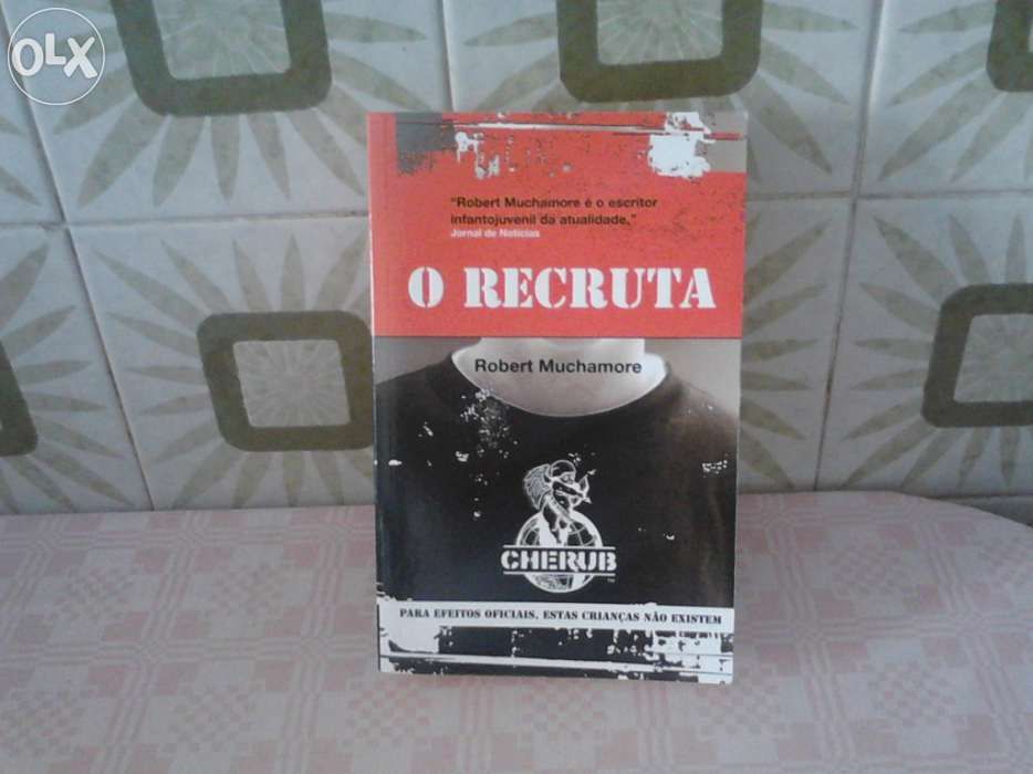 O Recruta de Robert Muchmore