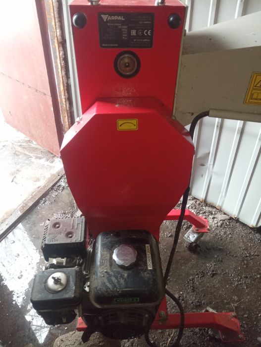 Подрібнювати гілок Арпал